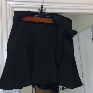 Zara Black Skirt (built in Shorts)